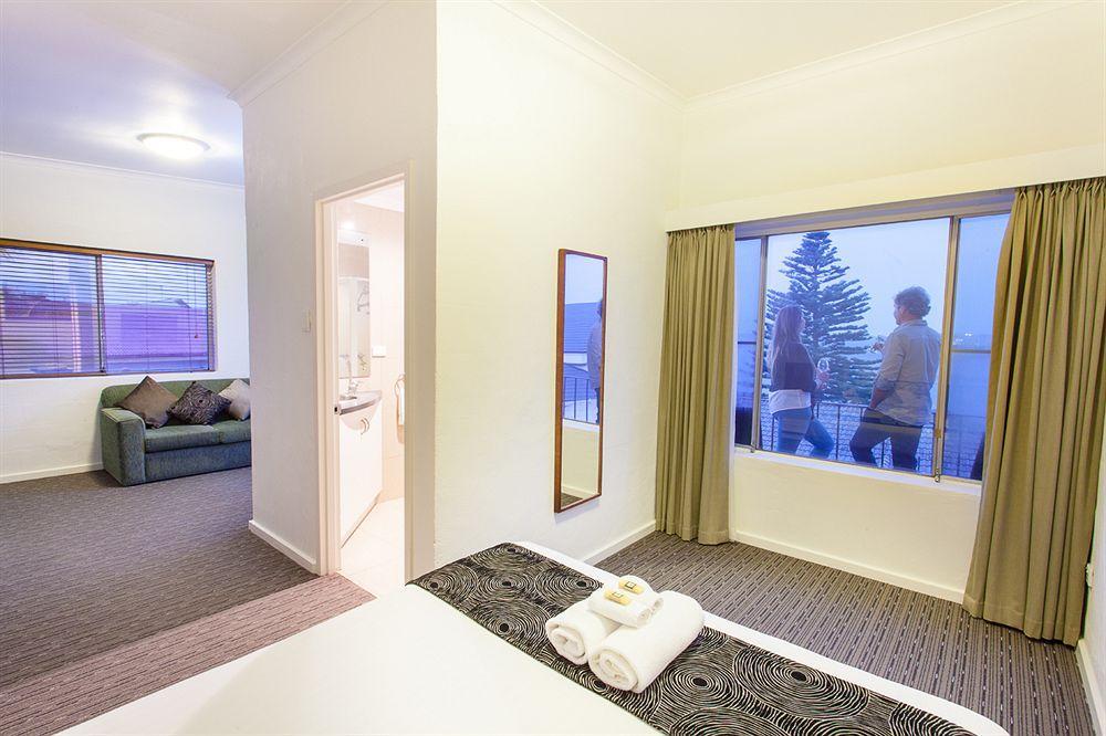 เบย์ เทน แอคคอมมอเดชั่น Hotel พอร์ทลินคอล์น ภายนอก รูปภาพ