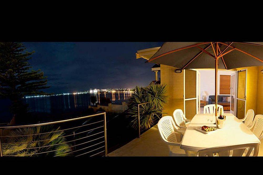 เบย์ เทน แอคคอมมอเดชั่น Hotel พอร์ทลินคอล์น ภายนอก รูปภาพ