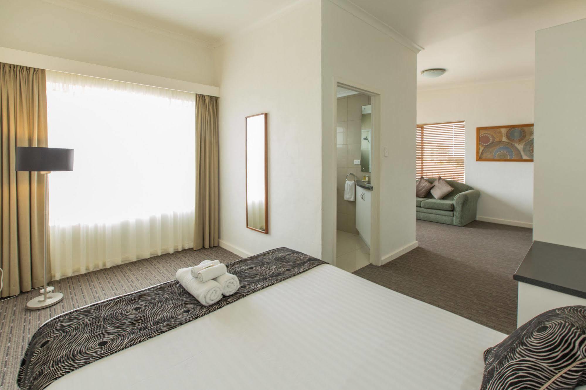 เบย์ เทน แอคคอมมอเดชั่น Hotel พอร์ทลินคอล์น ภายนอก รูปภาพ